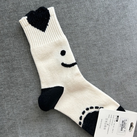 New Three Pairs - Smiley Face Cotton Socks for Women - Picture 3 of 9